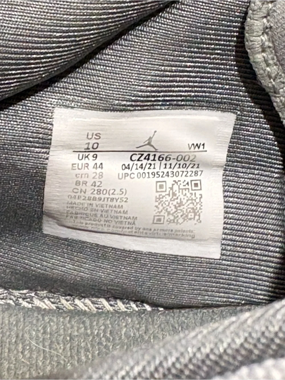 Jordan Men's Grey Retro Trainer Sneakers